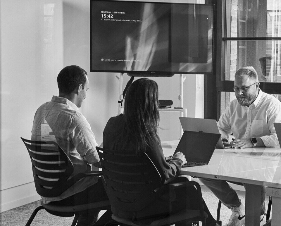 experts in interaction 8-1-1-1-1